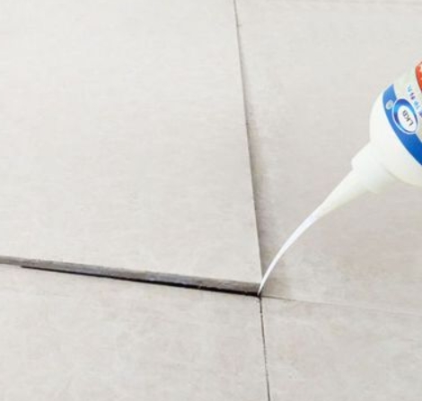 来宾瓷砖空鼓维修公司分享卫生间瓷砖脱落的原因可能有以下几点